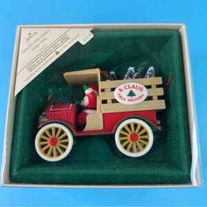 Hallmark Keepsake Ornament Santa’s Deliveries 1984 6th In A Collectible Series